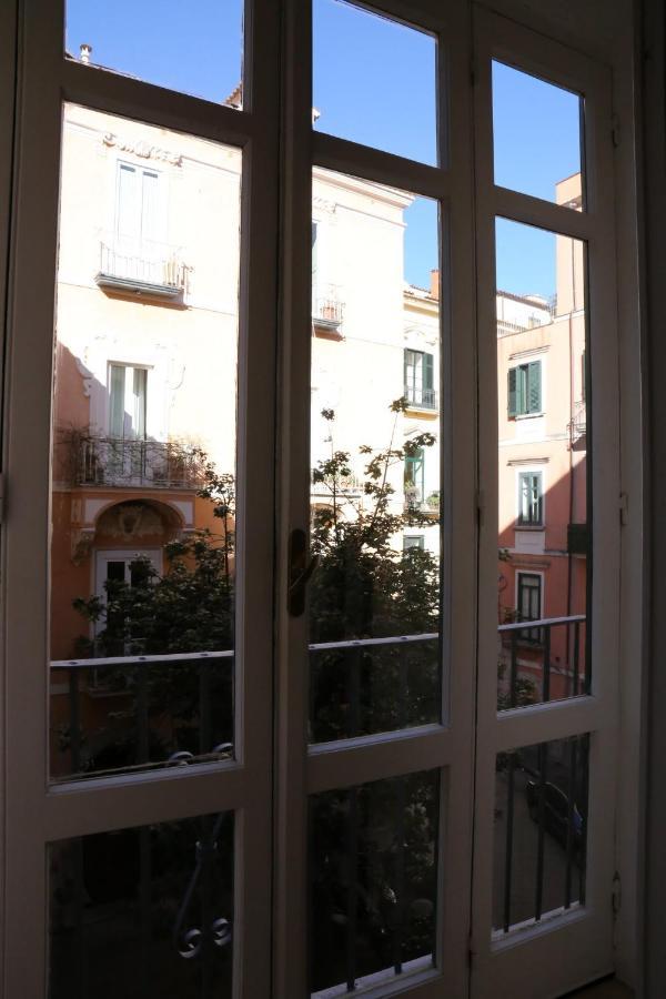Suite Palazzo Luciani ซาแลร์โน ภายนอก รูปภาพ