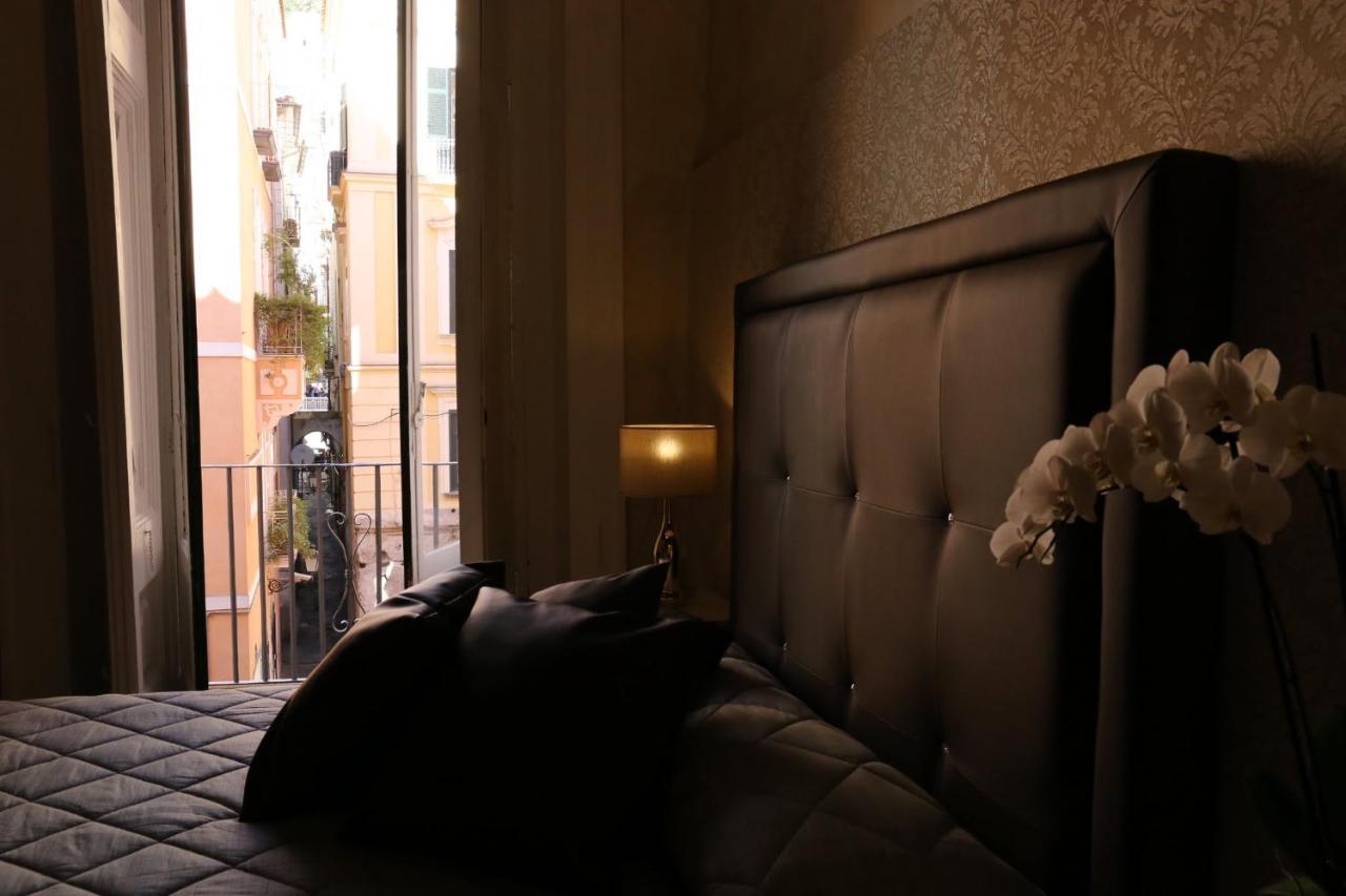 Suite Palazzo Luciani ซาแลร์โน ภายนอก รูปภาพ
