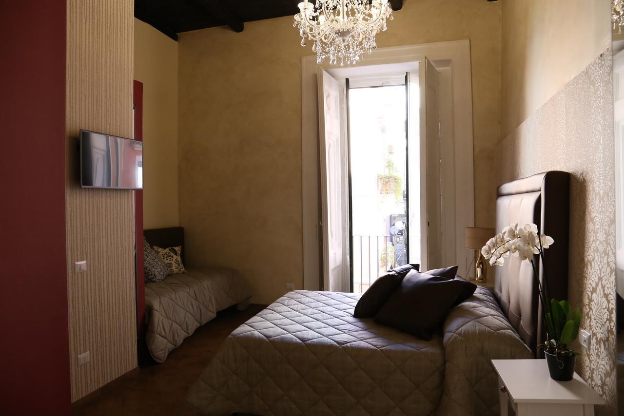 Suite Palazzo Luciani ซาแลร์โน ภายนอก รูปภาพ