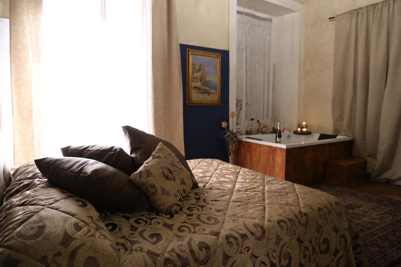 Suite Palazzo Luciani ซาแลร์โน ภายนอก รูปภาพ