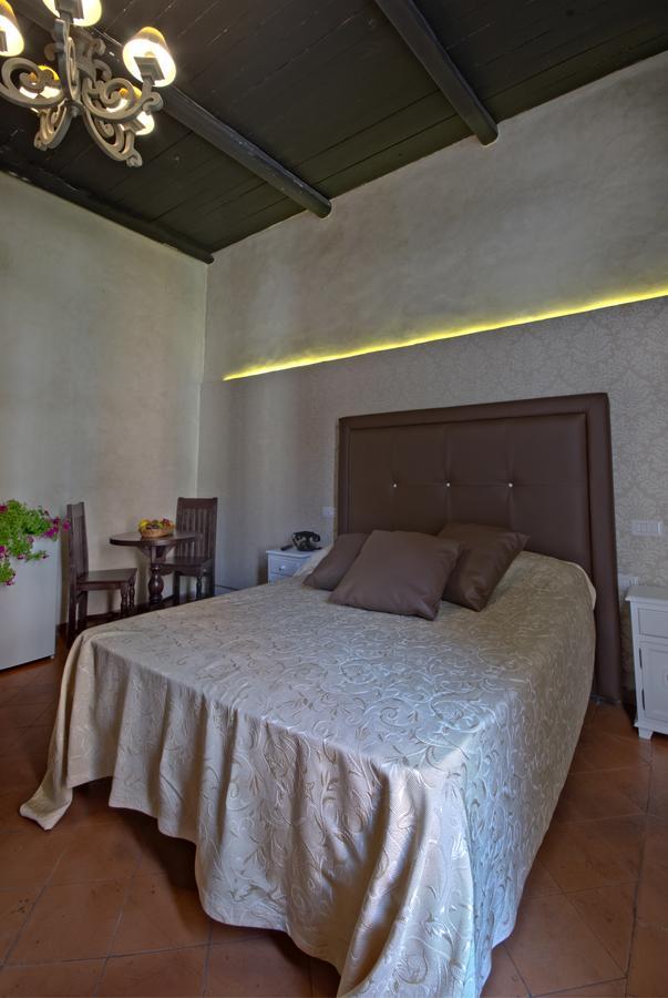 Suite Palazzo Luciani ซาแลร์โน ภายนอก รูปภาพ
