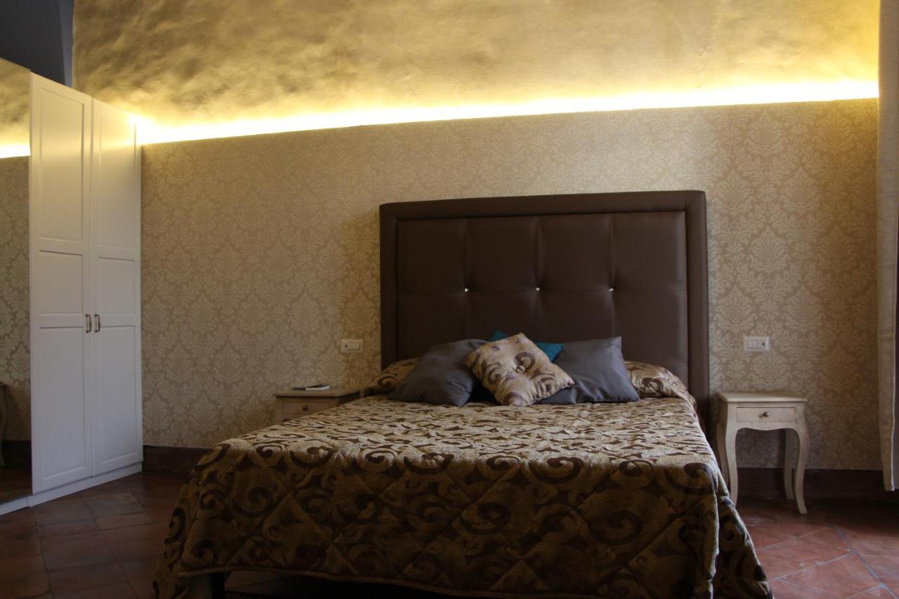 Suite Palazzo Luciani ซาแลร์โน ภายนอก รูปภาพ