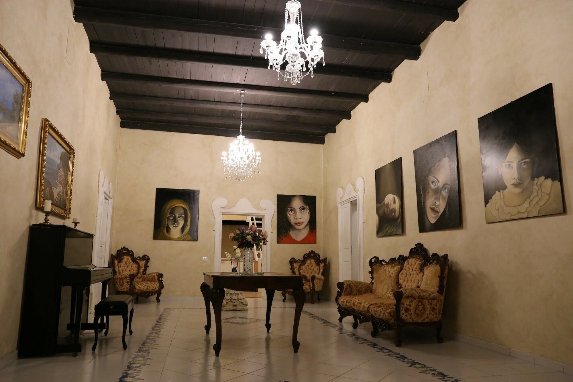 Suite Palazzo Luciani ซาแลร์โน ภายนอก รูปภาพ